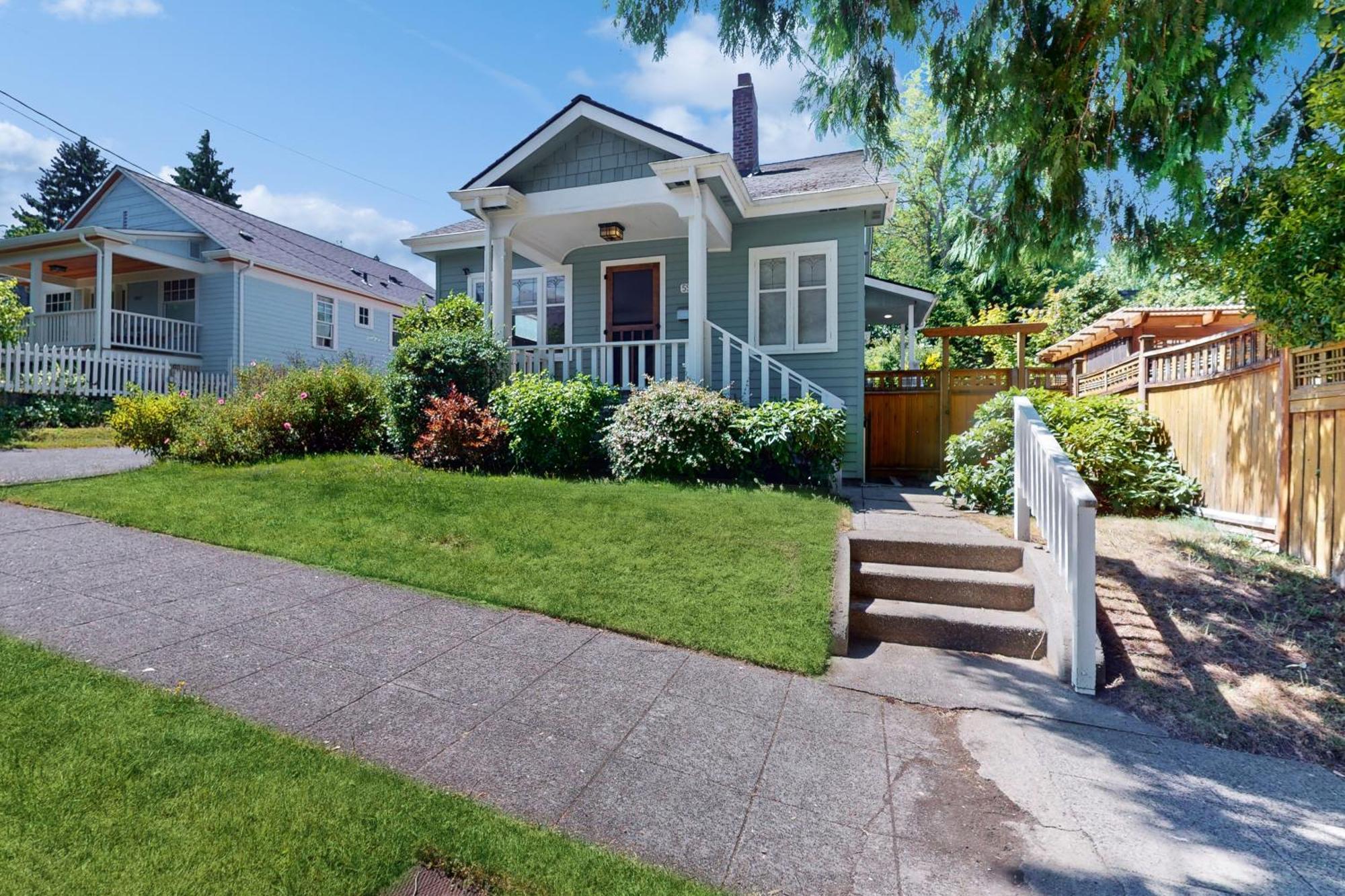 Krikwood Place Seattle Exterior photo